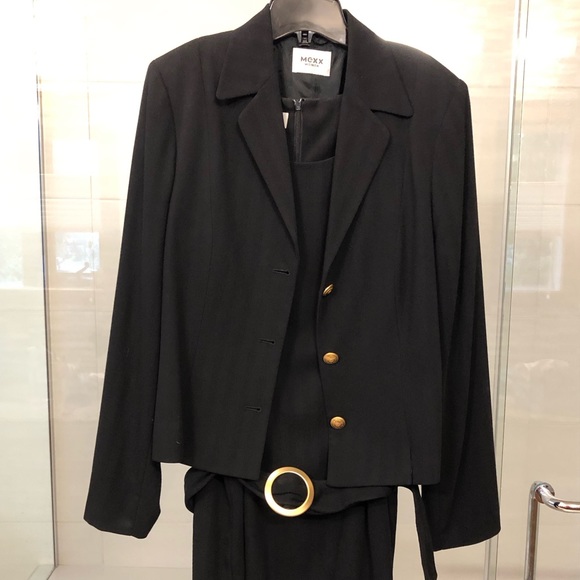 Mexx sleeveless sheath dress and matching jacket. - Picture 1 of 7